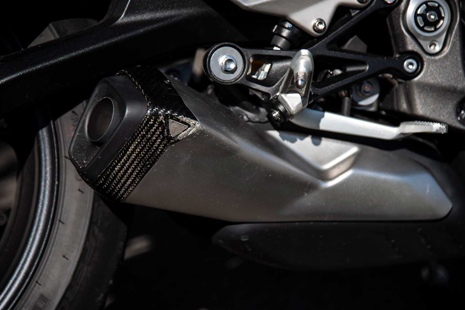 The underslung stainless steel 3-into-1 exhaust is not only visually minimalist, it lowers the center of gravity to aid handling.