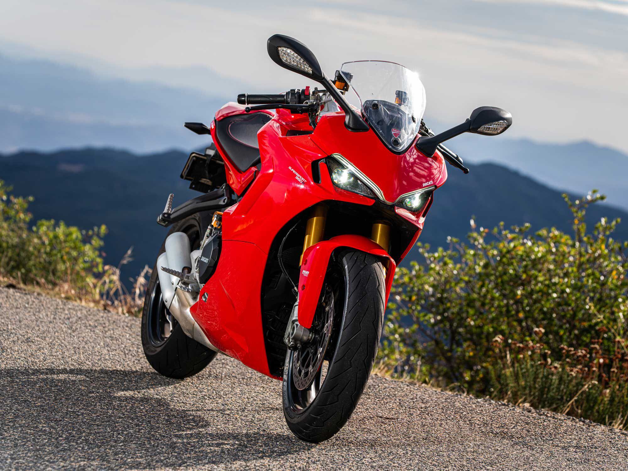 Folks seeking a milder, gentler sportbike that pays homage to Ducati’s roots, will like the 2022 SuperSport 950 S.