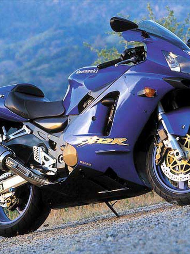 2002 Kawasaki ZX-12R | Road Test Review Motorcyclist