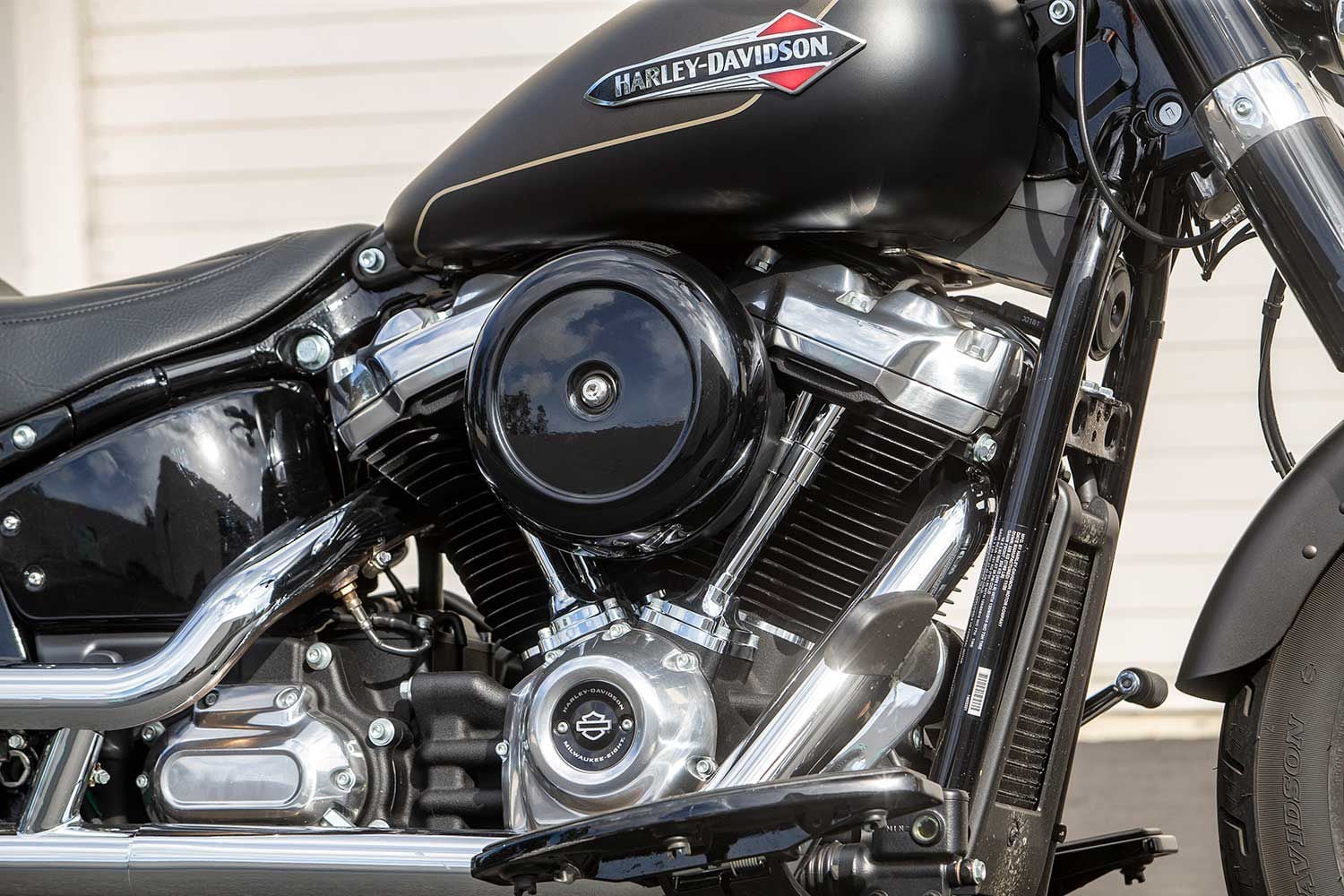 Harley-Davidson equipped the Softail Slim with the Big Twin Milwaukee-Eight 107 engine, which is worthy of 73.7 hp and 98.4 pound-feet of torque on the <em>Motorcyclist</em> dyno.