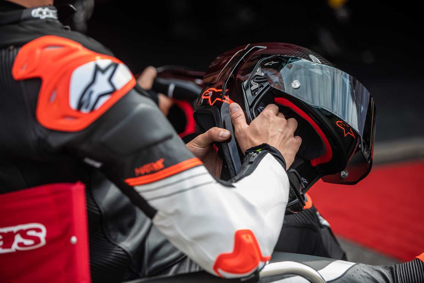 Inside the helmet (but not shown here) is Alpinestars’ A-Head Fitment System, which enables riders to customize the fit for increased comfort or correct angle during track or street riding. Adjustments take less than a minute.