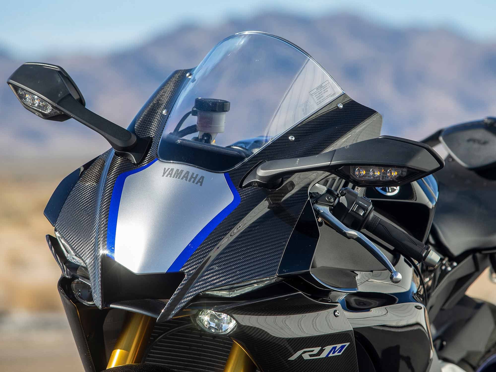 Draped in full carbon fiber bodywork (including the tail section), Yamaha’s YZF-R1M looks like a bespoke piece of hardware for cruising around the street—or setting fast lap times at the circuit.