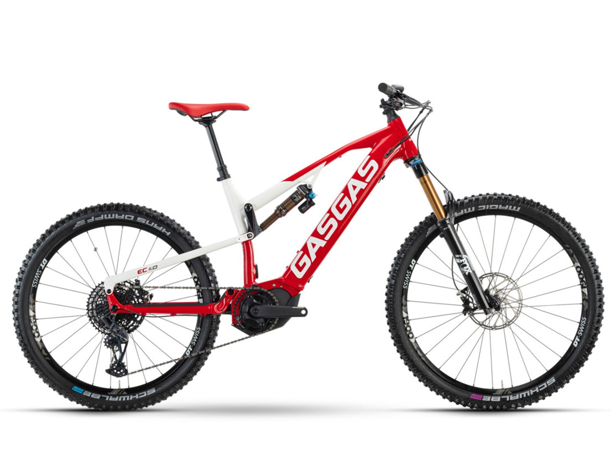 The top-of-the-line Enduro Cross 11.0 features sophisticated technology and a rugged design.