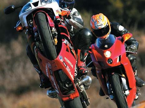 Honda RC51 vs. Ducati 999R | Road Test & Review | Motorcyclist