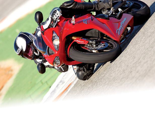 2009 Triumph Daytona 675 | Motorcyclist 2009 Triumph Daytona 675 | Motorcyclist