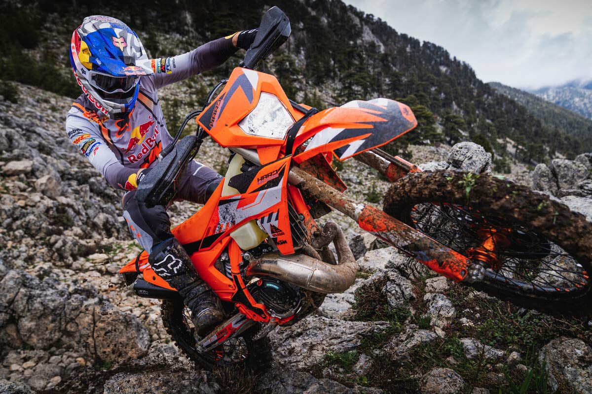 Designed for low-speed abuse and improbable passage through the inhospitable, the 2025 KTM 300 XC-W Hardenduro will fight any terrain, anytime.