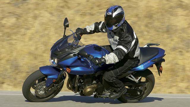 さすまたページ KAWASAKI Z750S｜ZR750K – 京都のバイクショップSPEC-M（スペックエム