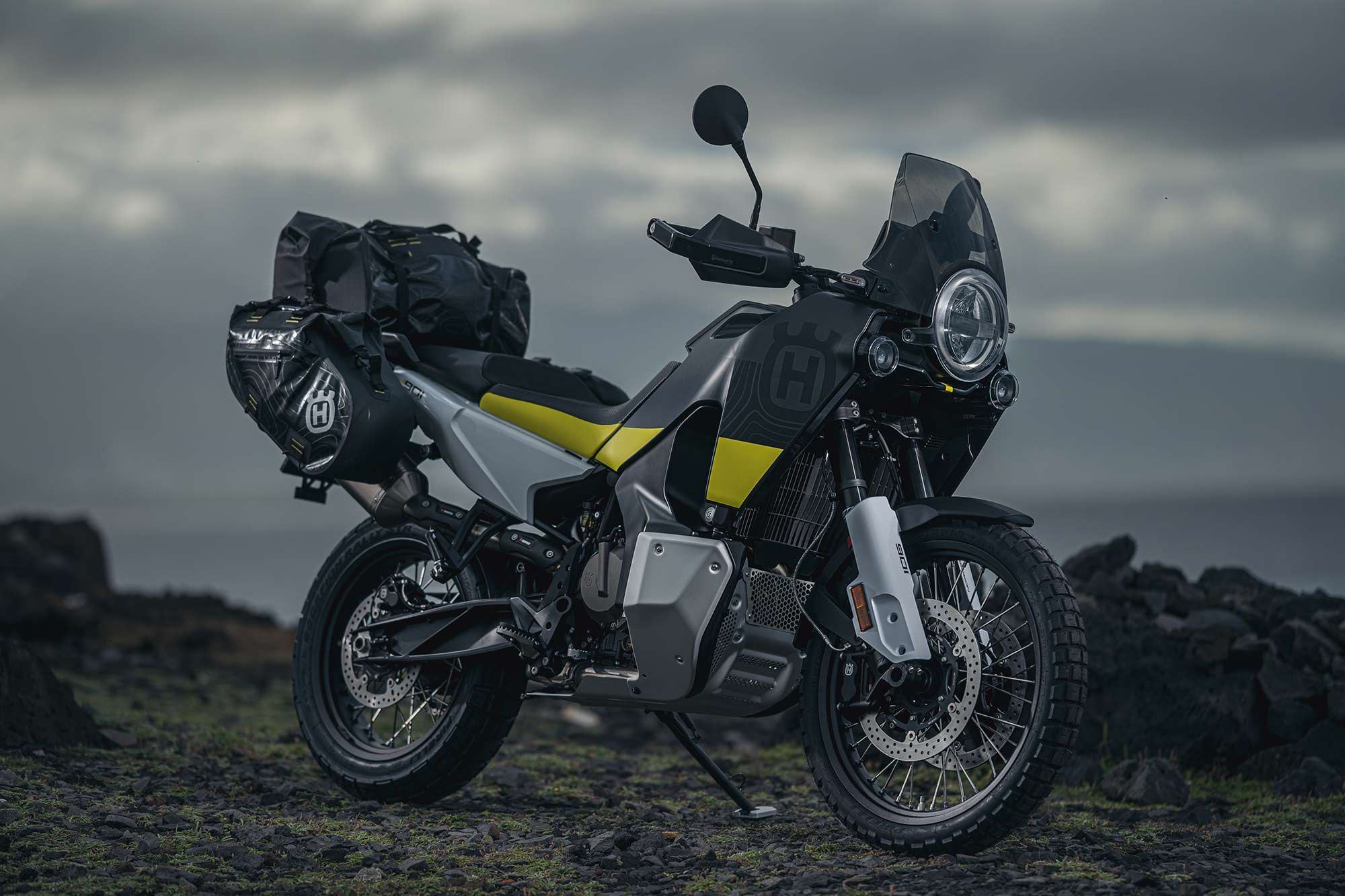 Individual styling, very similar to the prototype first unveiled at EICMA in 2019, allows the Norden to stand out from the rest.