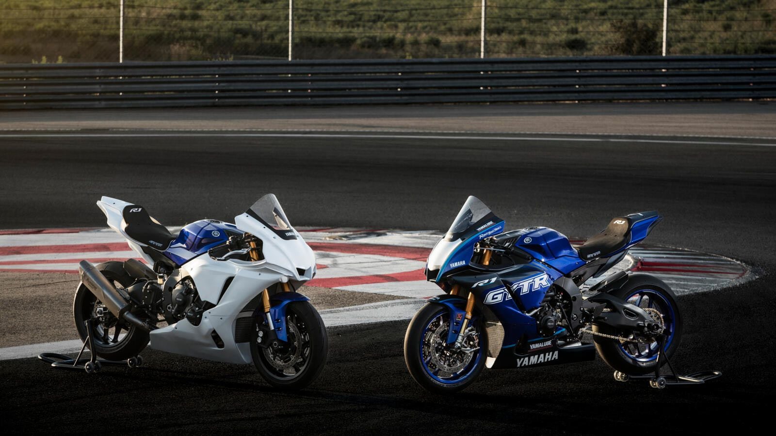 The Yamaha YZF-R1 GYTR, in white primer and not.