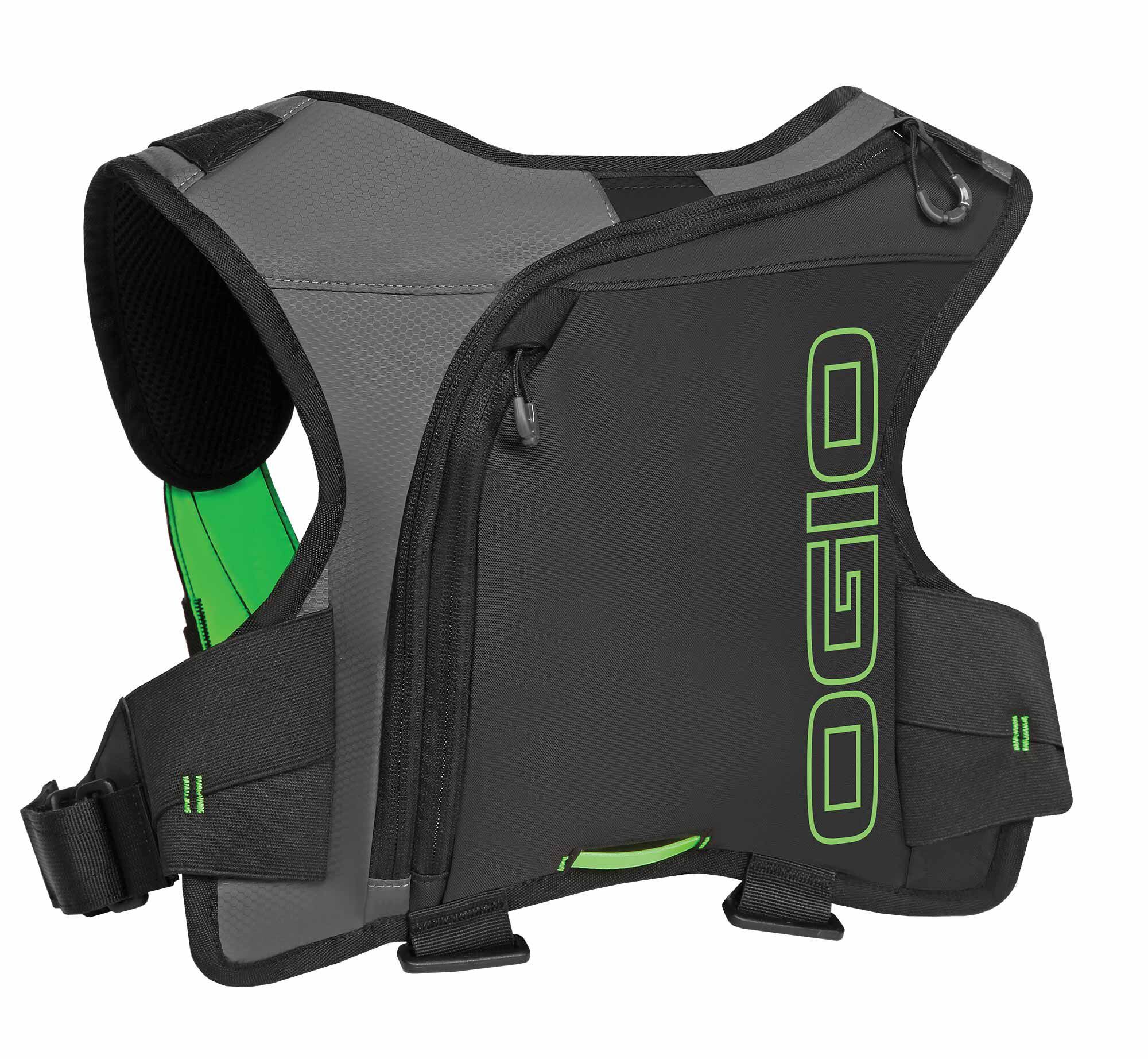 Keep hydrated with the high-quality Ogio Erzberg 1L Hydration Pack.