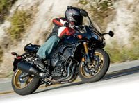 yamaha fz1 vs kawasaki z1000