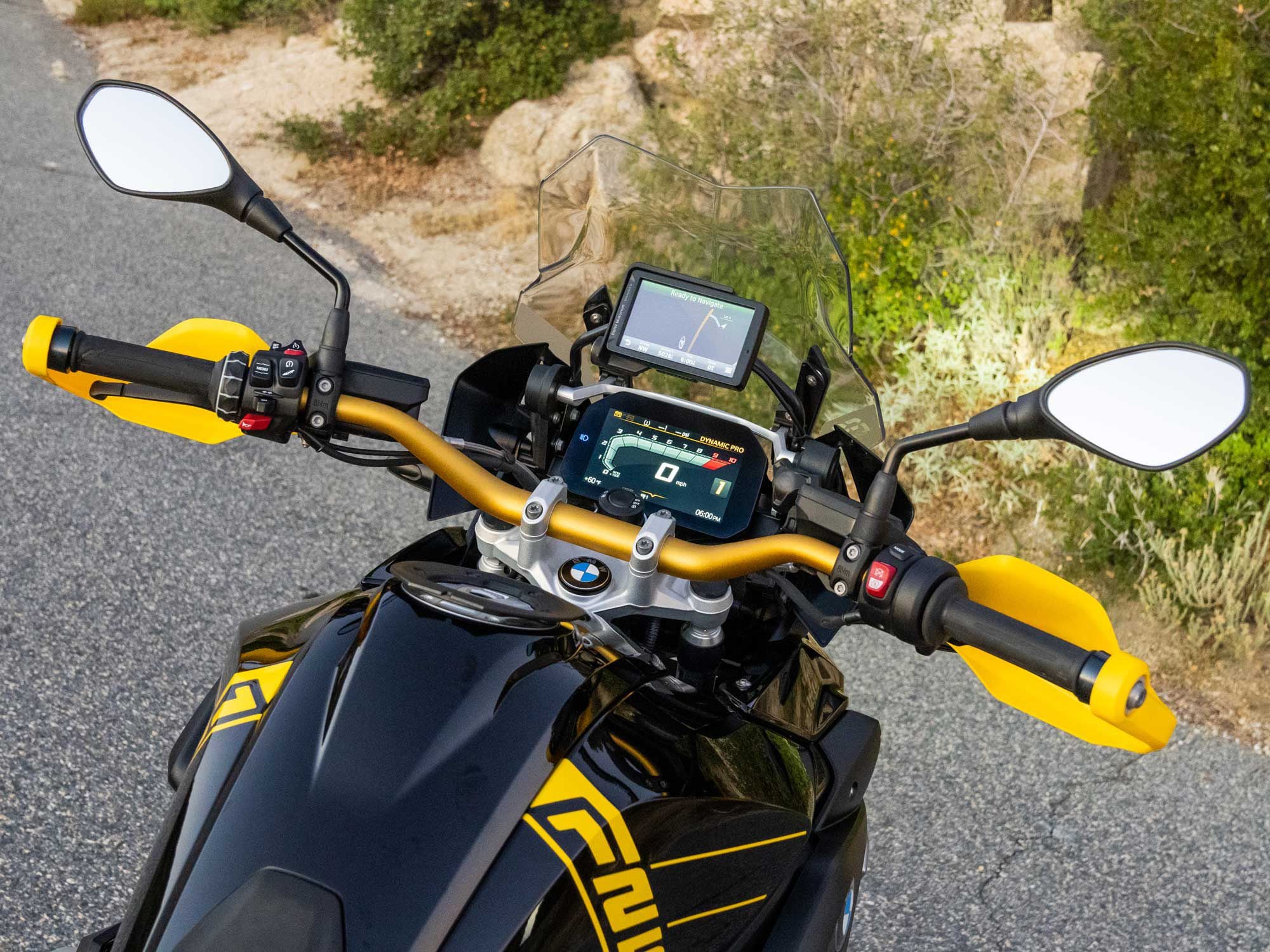 We appreciate the R 1250 GS’s slim cockpit and its pleasing handlebar bend that is neither too road, or off-road biased.