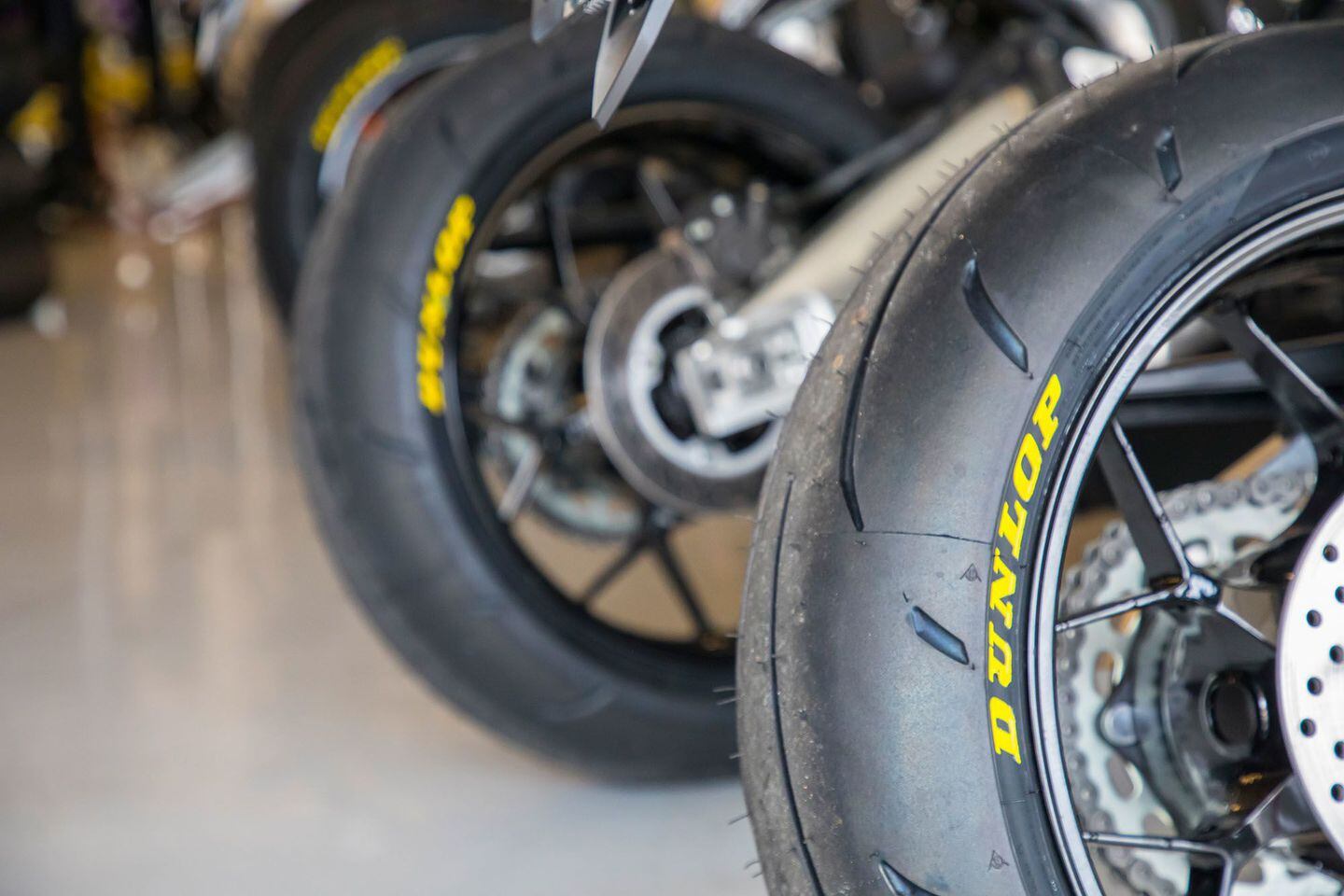 dunlop-motorcycle-tire-recall-motorcyclist