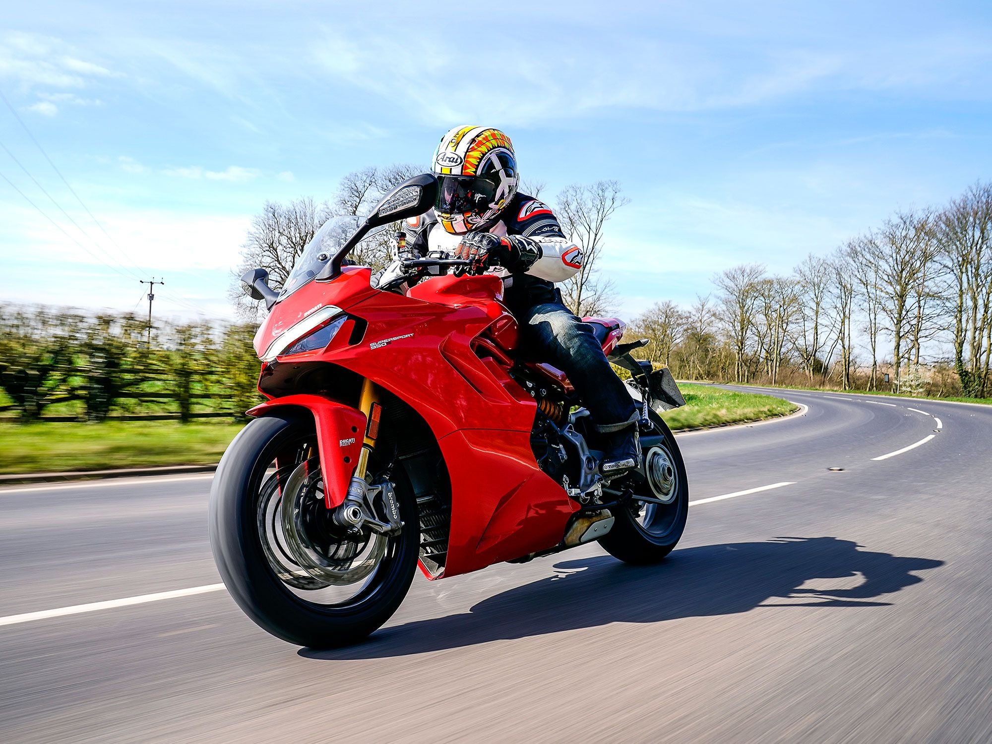 Unlike the V4 Panigale, the SuperSport is staying with a traditional steel trellis frame, using the engine as a structural part of the chassis. The main steel trellis is connected to the cylinder heads, while the rear seat post subframe is fixed to the rear cylinder.