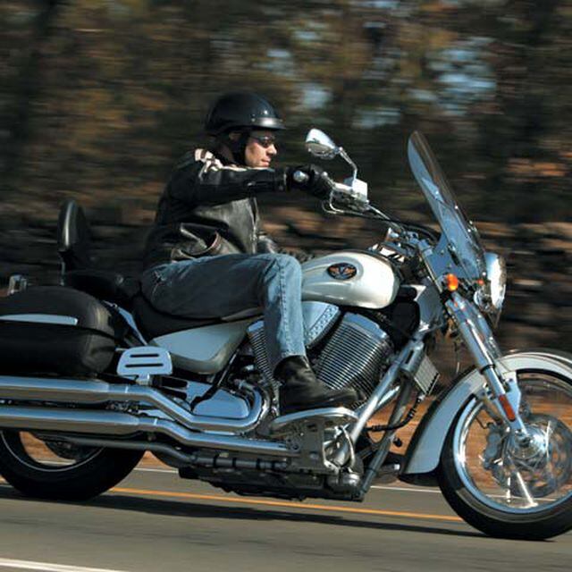 2004 Victory Kingpin | First Ride & Review | Motorcyclist