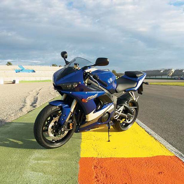 break down Recall twist 2005 Yamaha YZF R6 Streetbike | First Ride & Review | Motorcyclist