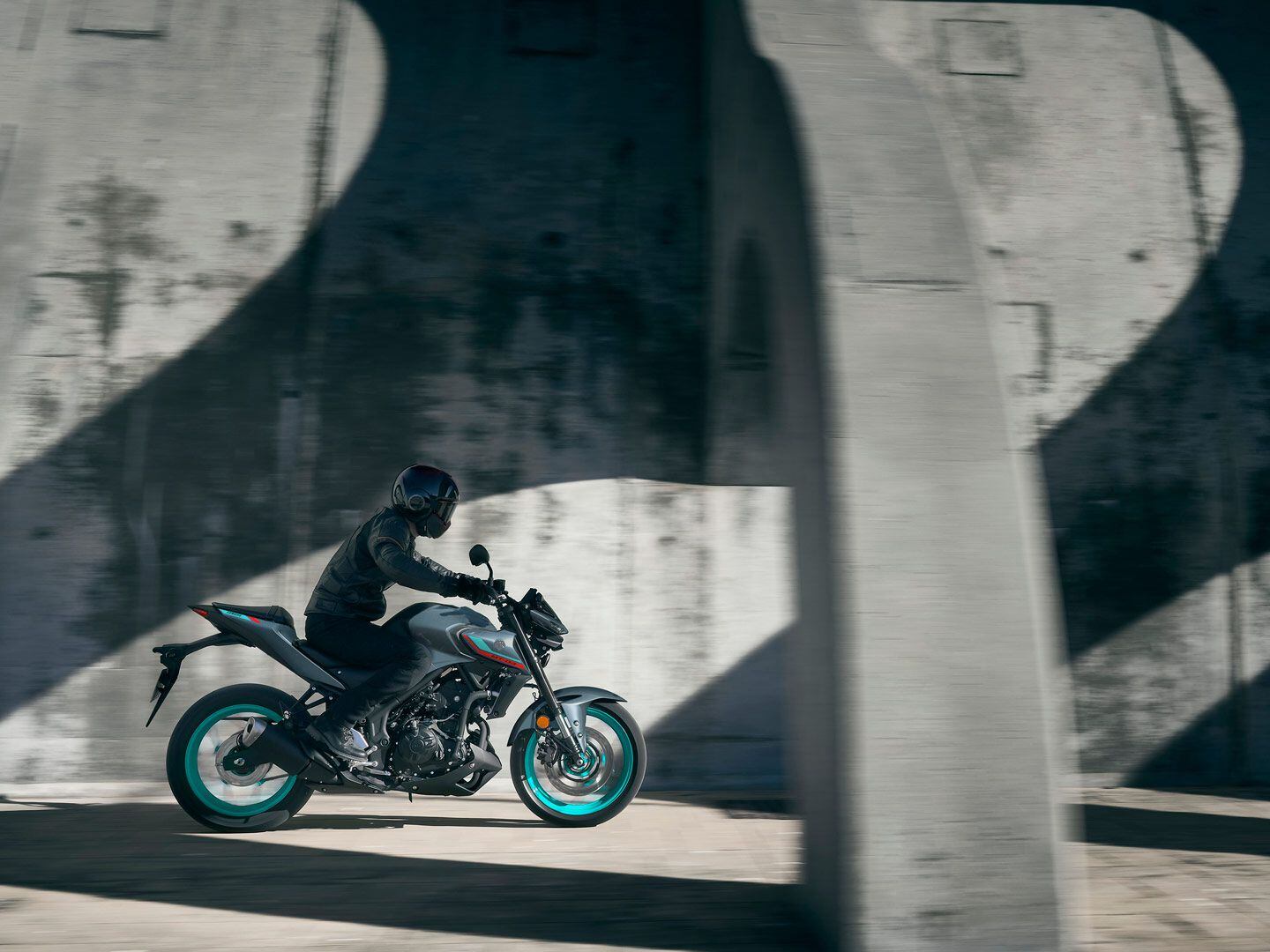 The Yamaha MT-03 returns to take on the concrete jungle for any sized rider.