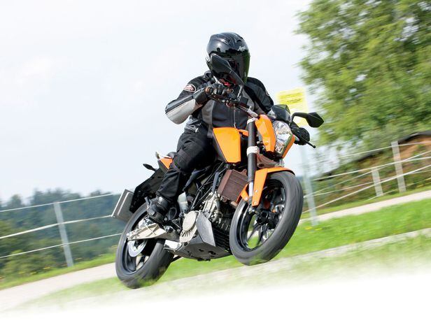 バイク KTM 125 Duke KTM 125 Duke 2021 - Motorcycle specifications, reviews, photos, used