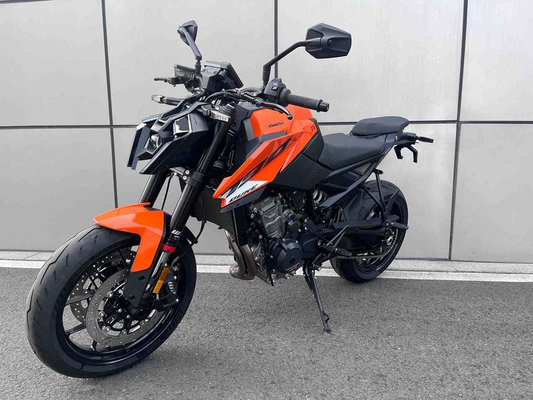 2024 Honda PCX Scooter Preview | Motorcyclist