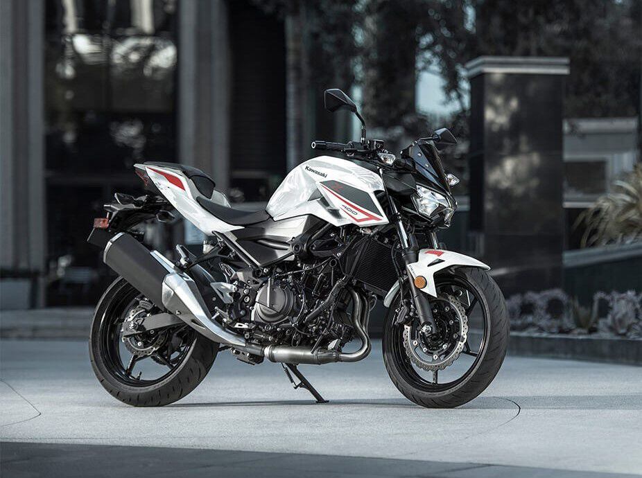 Slim, lightweight, and ready to have fun, the Z400 will catch the eye of newbies but still appeal to returning seasoned riders.