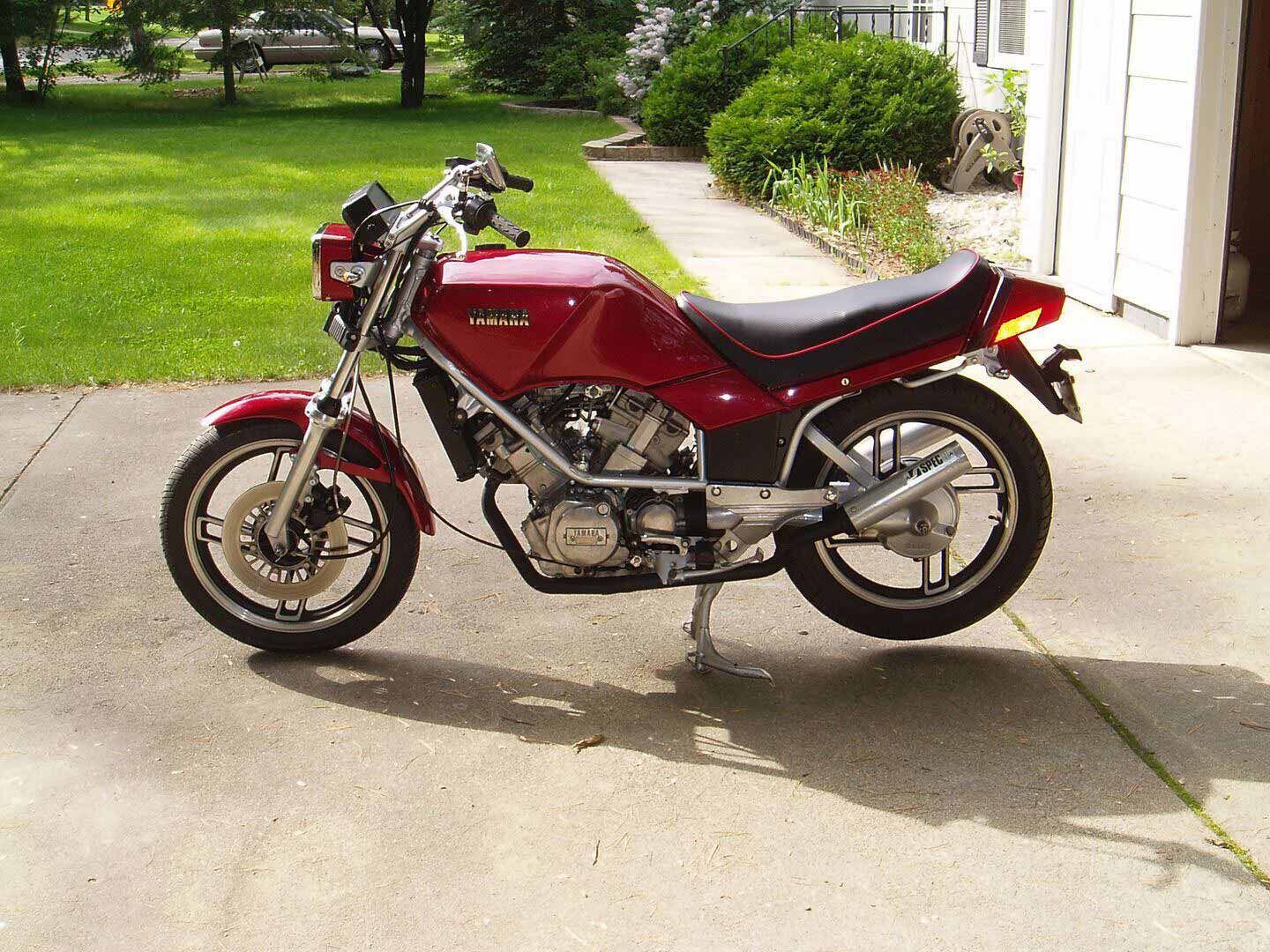As Huey Lewis famously sang, it’s hip to be square. The 1982 Yamaha XZ550 Vision.