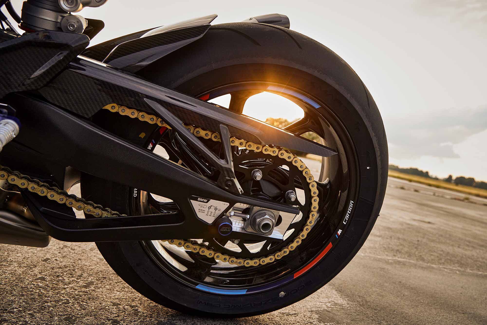 With adjustable rear shock and swingarm pivot point, riders can better tune the back-end geometry.