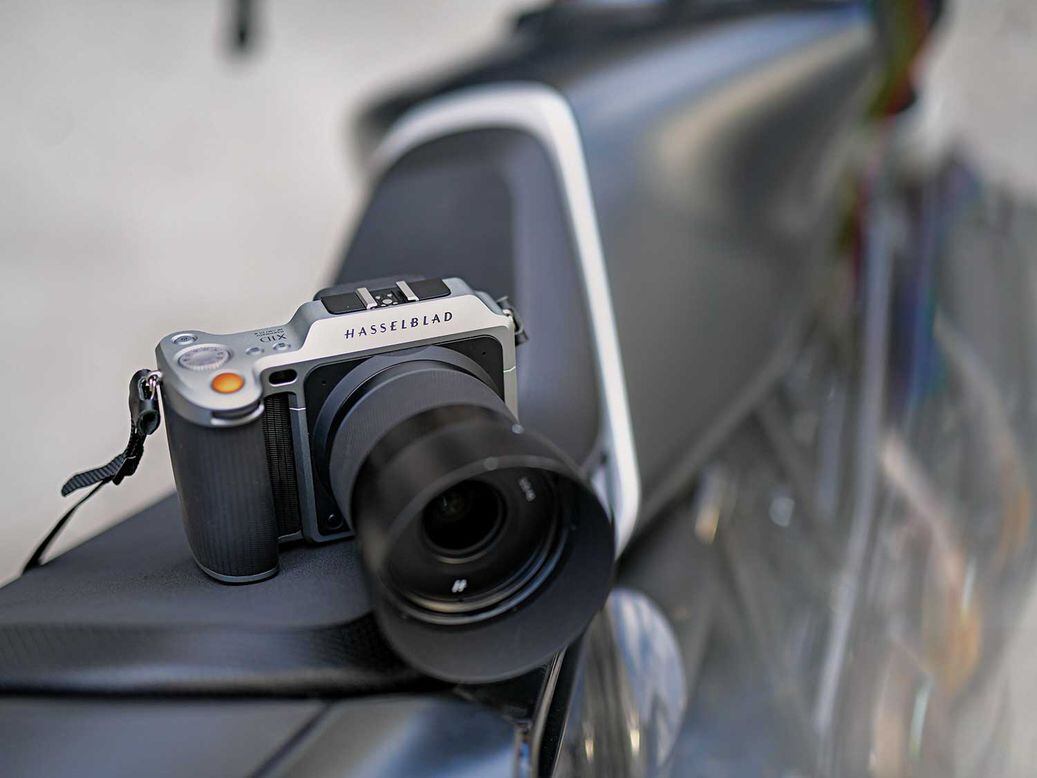 【タイムセール中‼️】Hasselblad X1D 50C S4D2LEPLMXYHIVLNEQG6C4YLX4.jpg