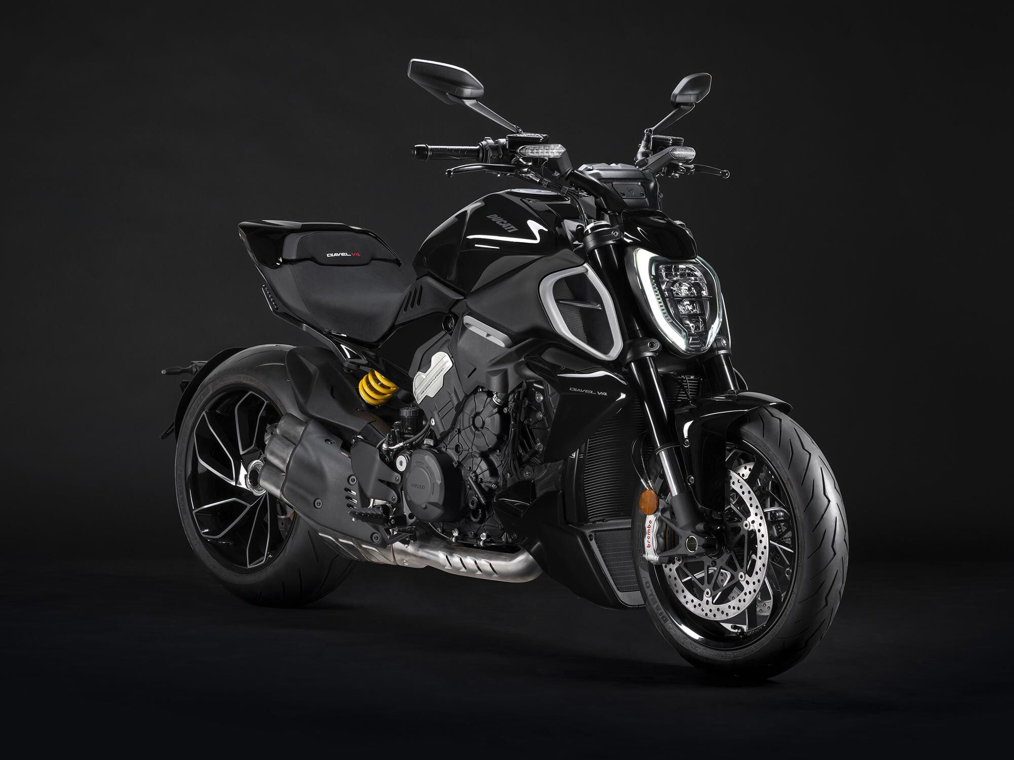 2023 Ducati Diavel V4 in Thrilling Black.