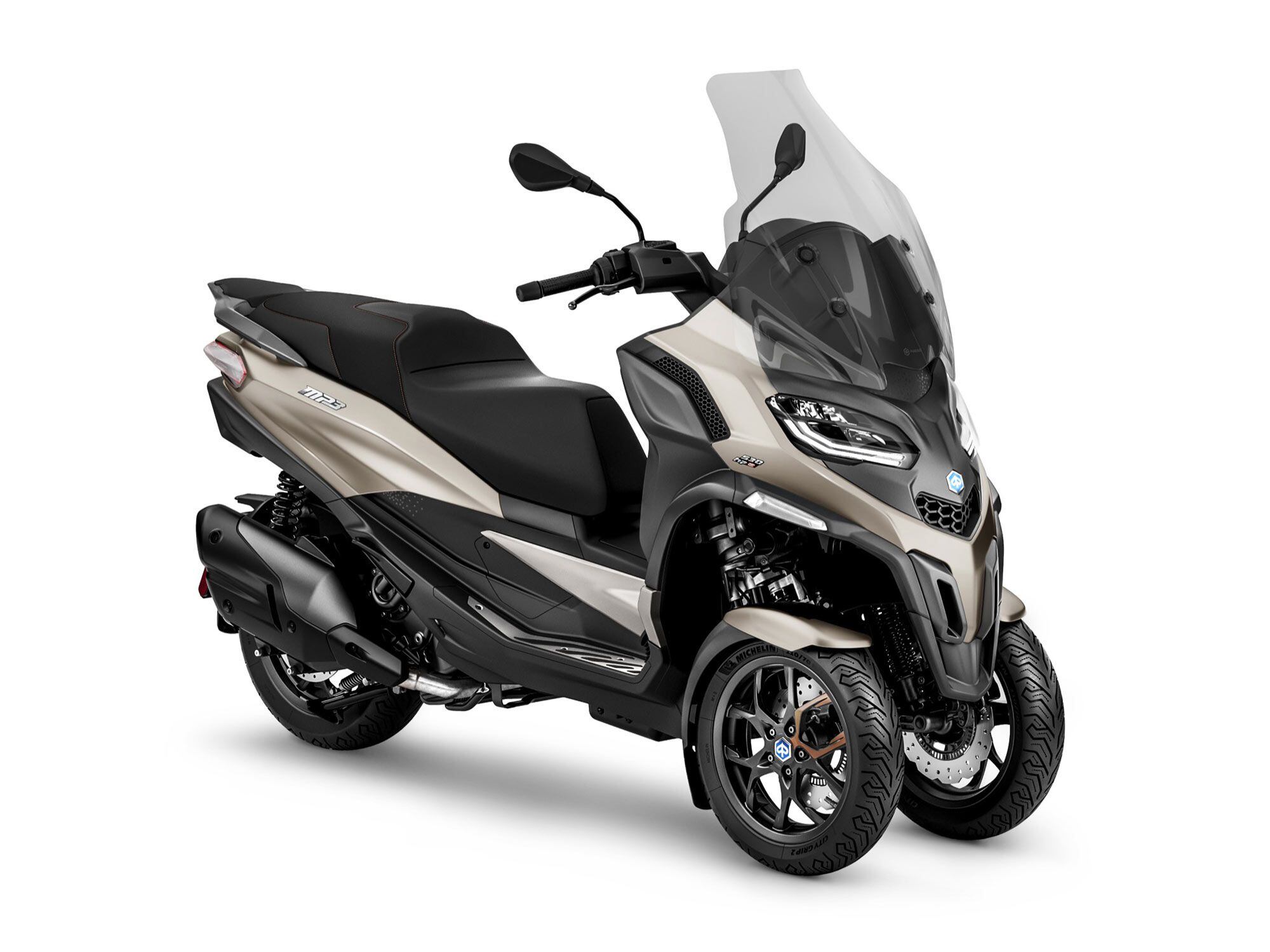 The all-new Piaggio MP3 530 hpe Exclusive comes with advanced rider aids such as blind spot and lane change detection.