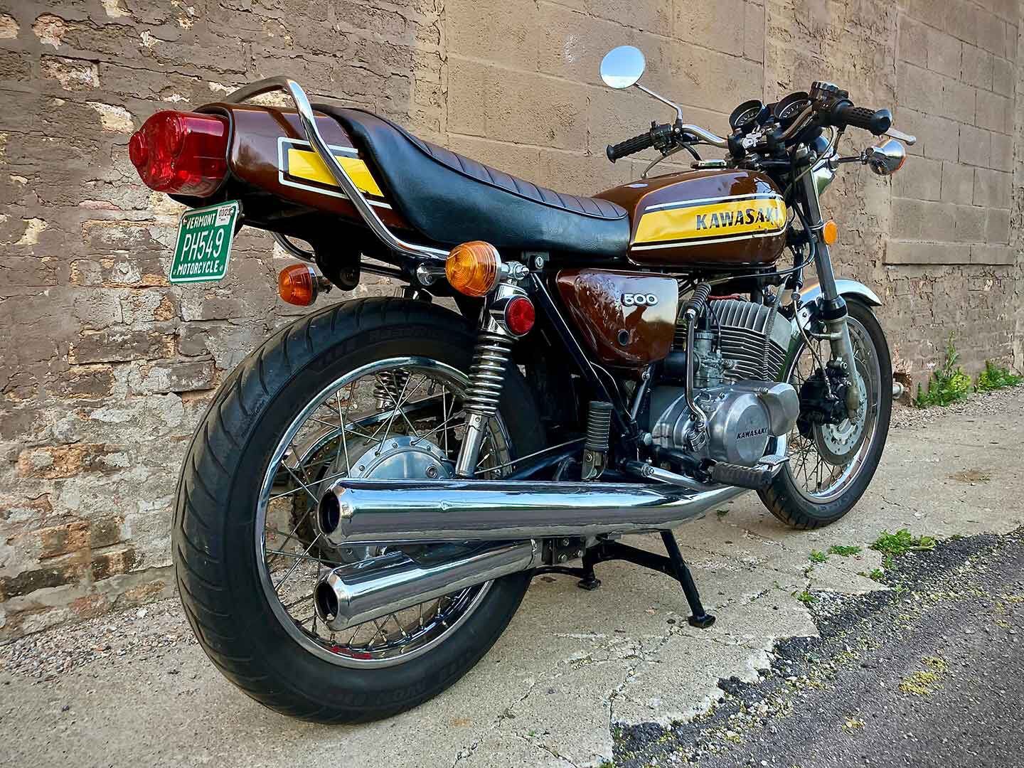 The 1975 Kawasaki H1F, in glorious poop-brown and caution tape yellow. Officially, the colors were “Candy Brown” and/or “Candy Yellow,” depending on your source.
