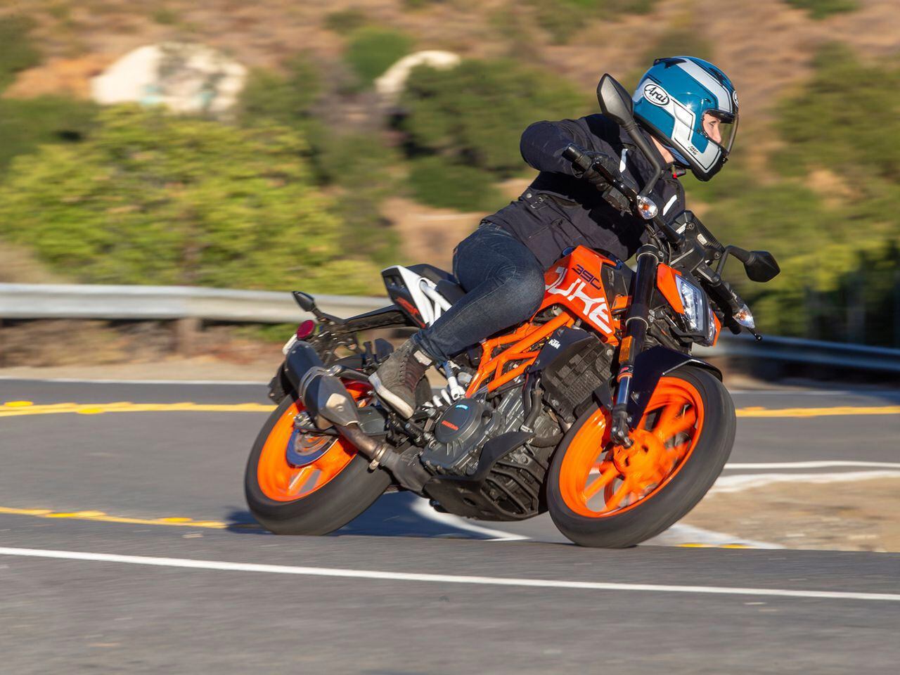 Bring on the canyons. The 390 Duke is lightweight and fun for zipping around.