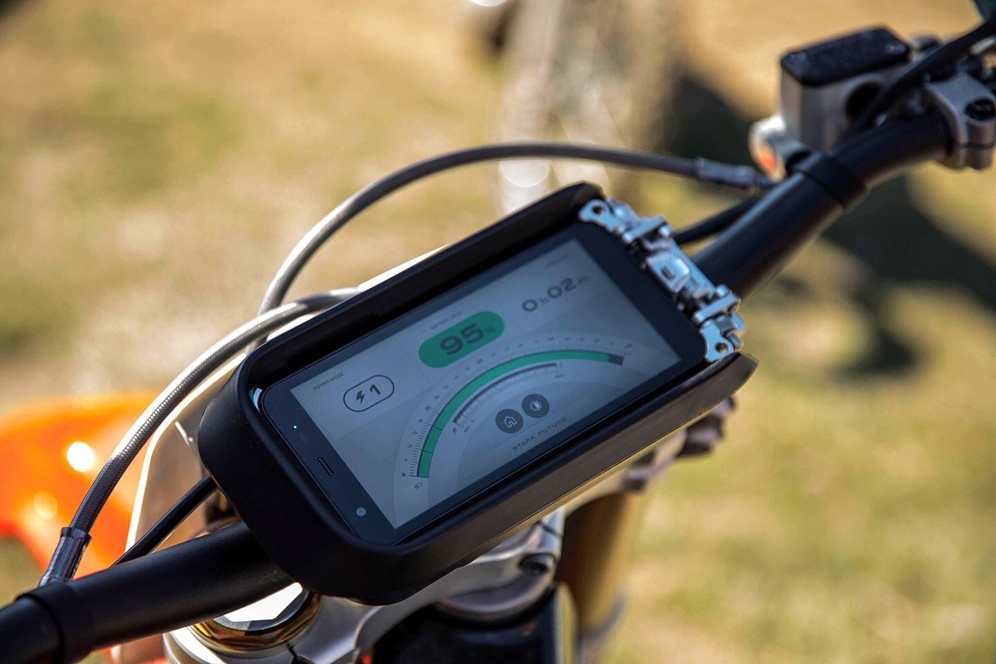 An Android smartphone “dashboard” comes with the bike. Clean, readable, and bright.