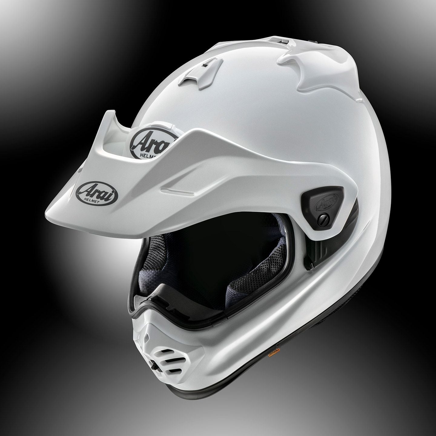 Ditch the face shield, replace with goggles, and you're ready to take the XD-5 off-road.