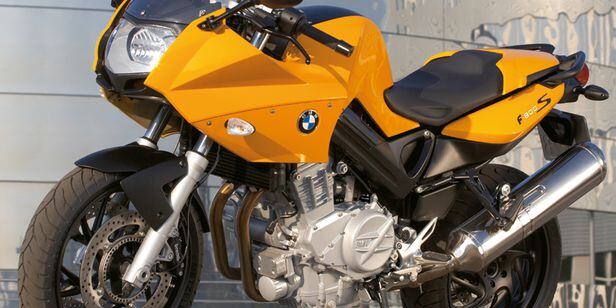   F800S  ノーマル　イエロー BMW F800S 800cc V-Twin Motorcycle | First Look & Preview