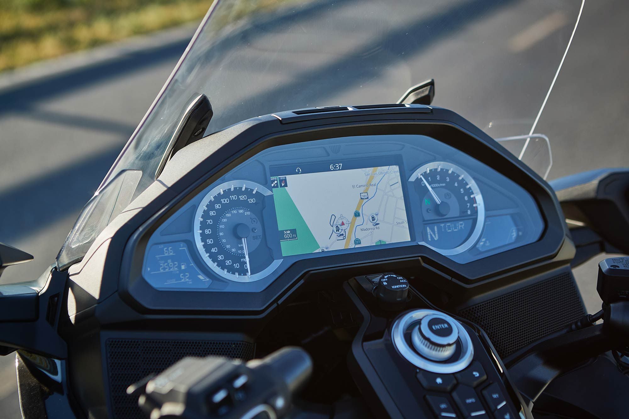 The Gold Wing’s dash display is tasteful combining both analog and digital instrumentation.