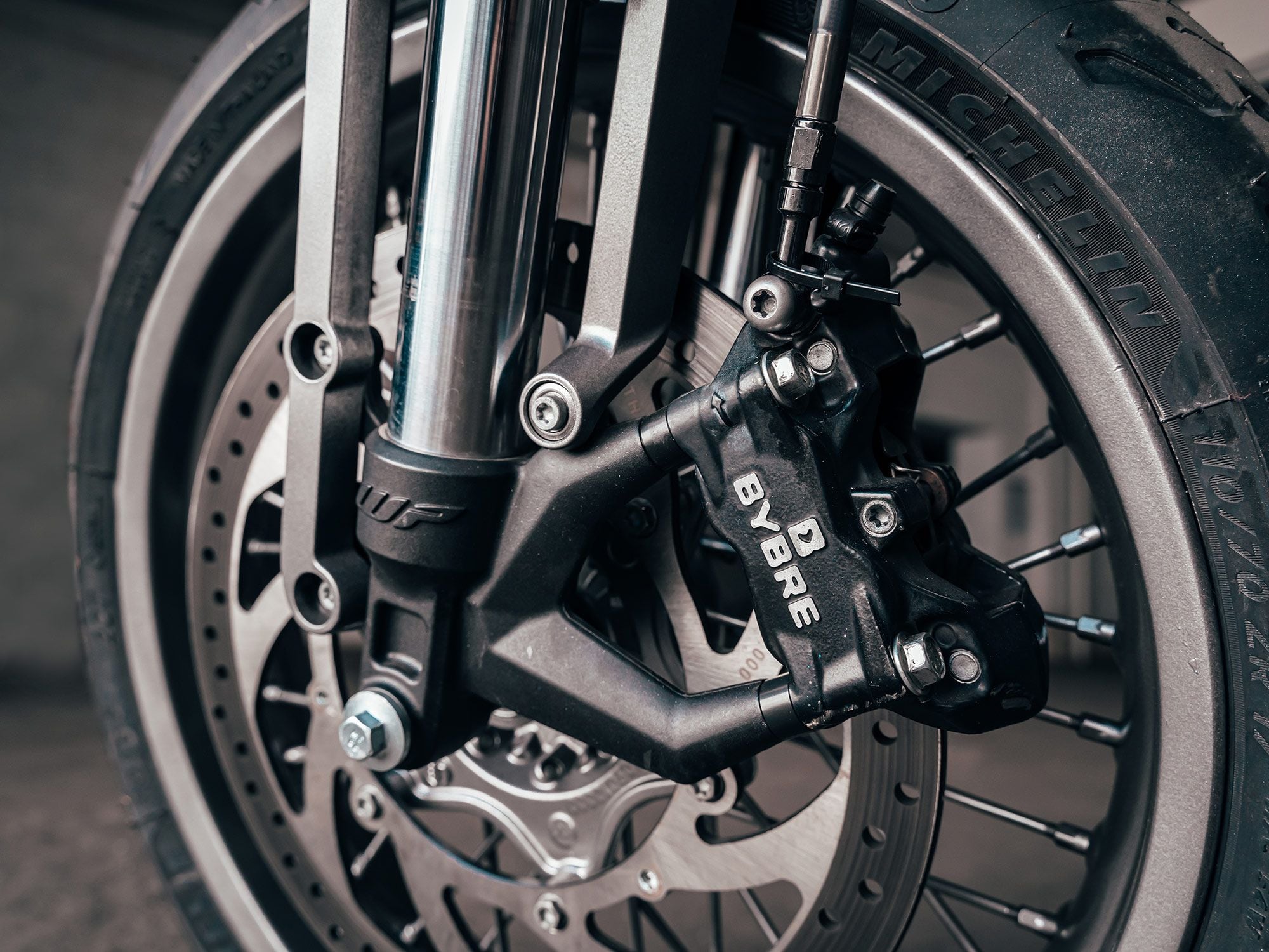 ByBre braking and WP suspension components.