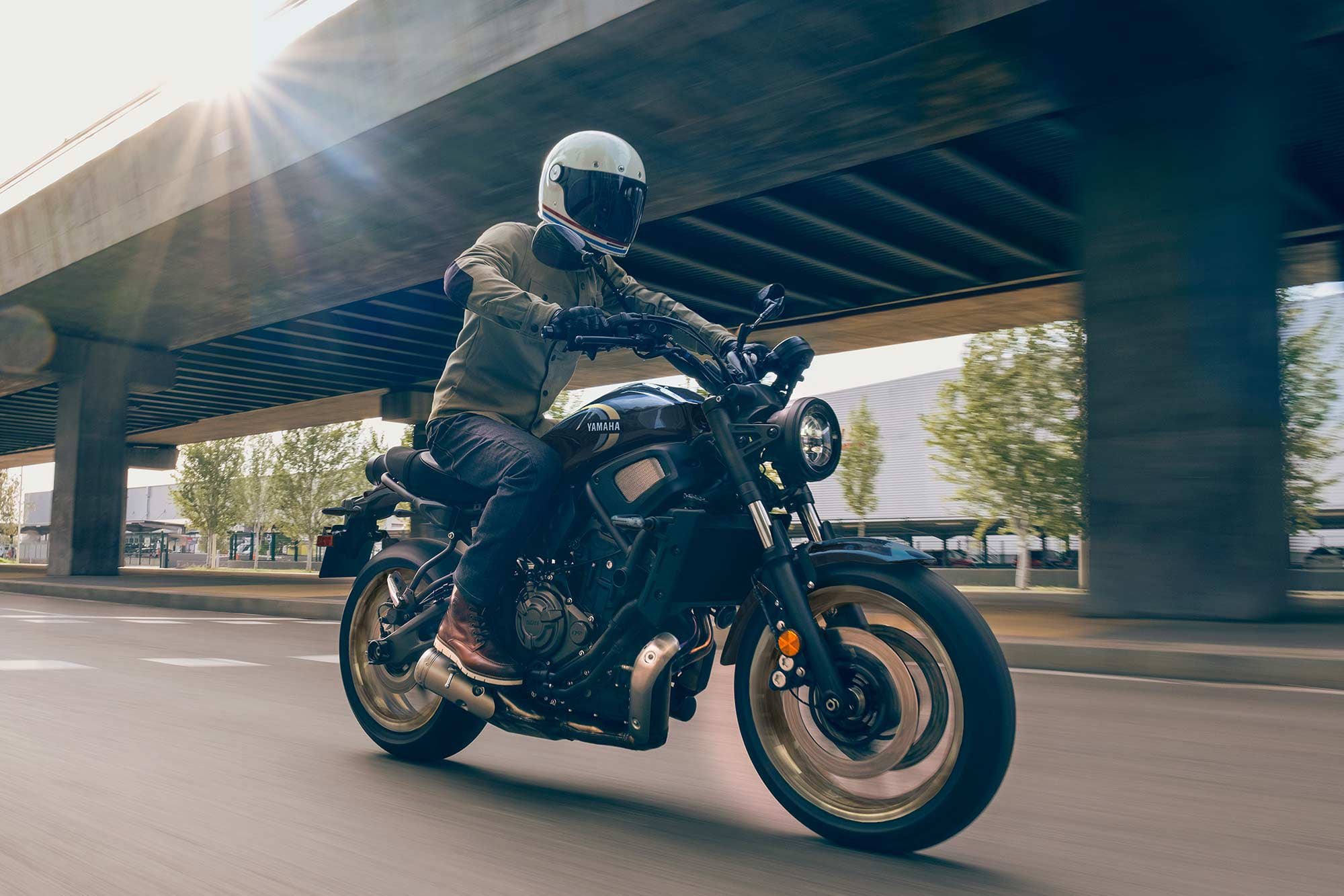 The new 2022 Yamaha XSR700 will hit dealerships in December.