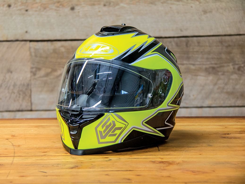 HJC IS-17 Helmet | Motorcyclist