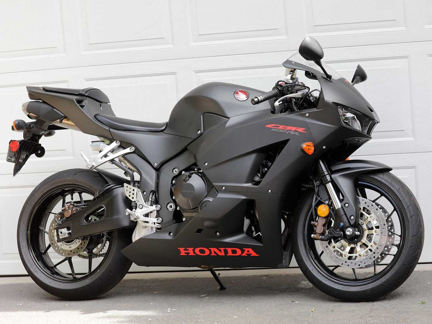 2020 Honda CBR600RR ABS MC Commute Review Photo Gallery | Motorcyclist