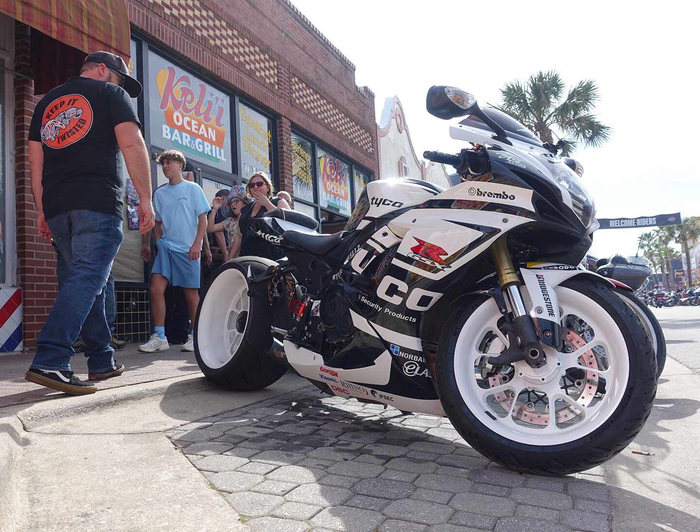 A clean, nicely tricked-out and painted Suzuki GSXR making the scene on Main Street.