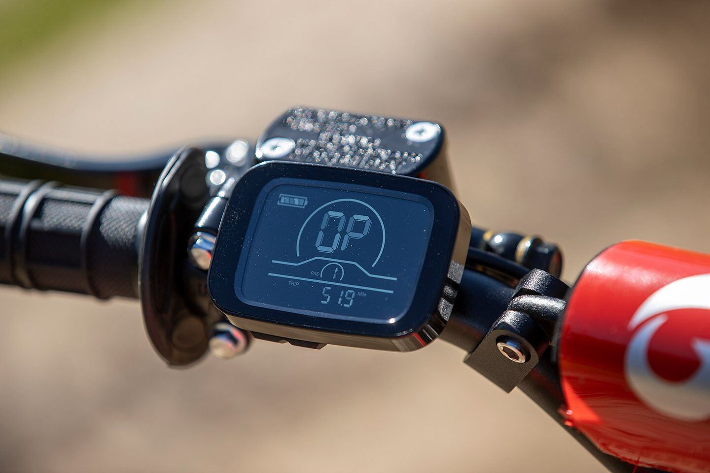 A removable 950-watt battery powers the CRF-E2. It offers nearly two hours of run time and can be charged at home with a standard 120-volt power outlet in the US.