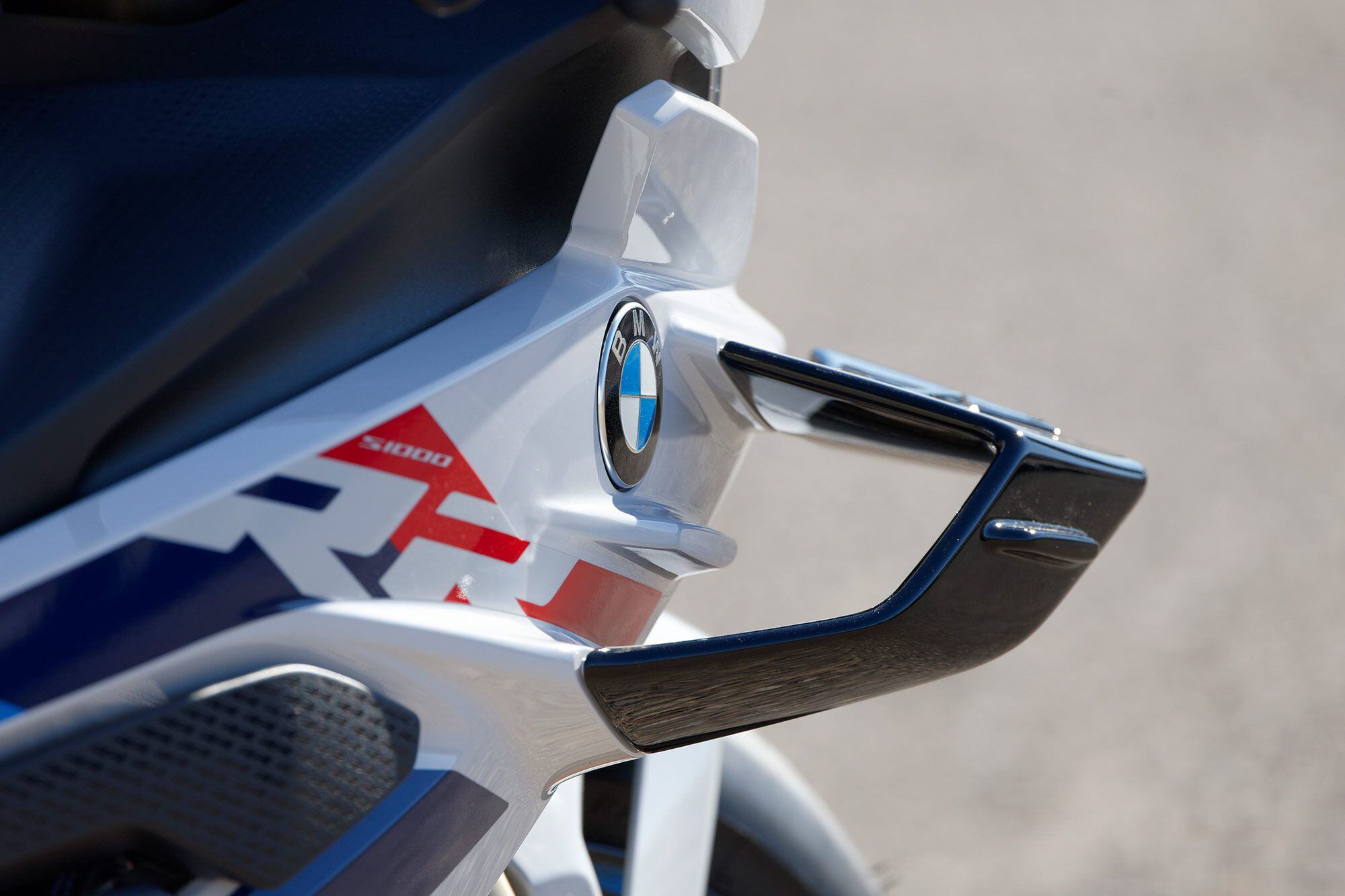 M 1000 RR–inspired winglets are part of the S model’s advanced aerodynamics package.