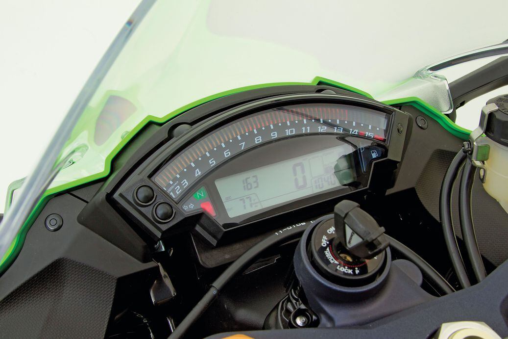 2011 Kawasaki ZX-10R | Smart and Stronger | Motorcyclist