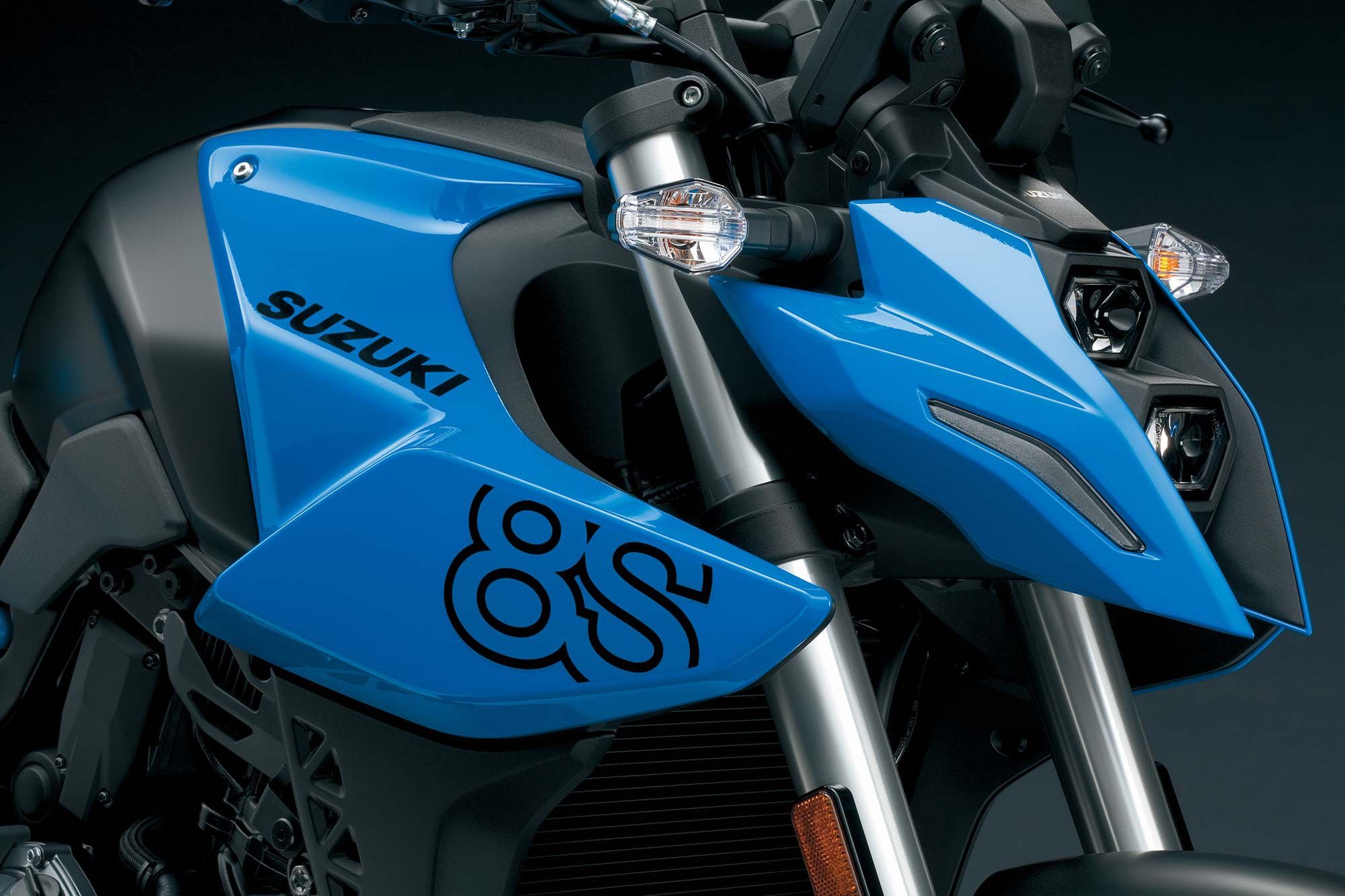 The pointed beak and stacked LED headlights make the 8S a spitting image of the GSX-S1000.