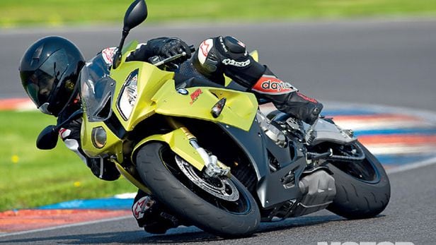 THE ALL NEW BMW S1000RR… AND WHY IT COULD CONQUER THE WORLD! - Fast Bikes
