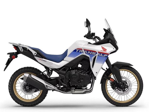 KTM 625 SMC Vs. Suzuki DR-Z400SM | Street-Legal Supermoto Comparo