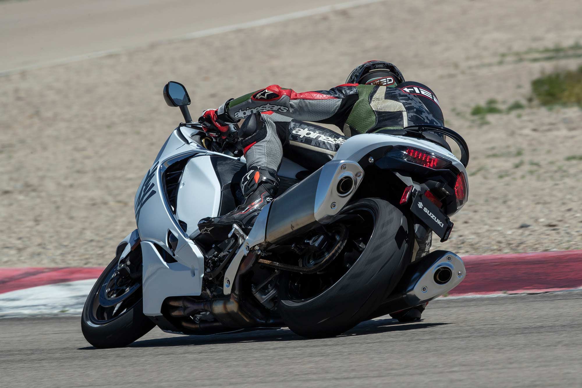The Bridgestone Battlax S22 tires are a huge improvement. As opposed to the commercial version, these tires make use of a uniform compound to better withstand the extra weight (and speed) of the ’Busa.