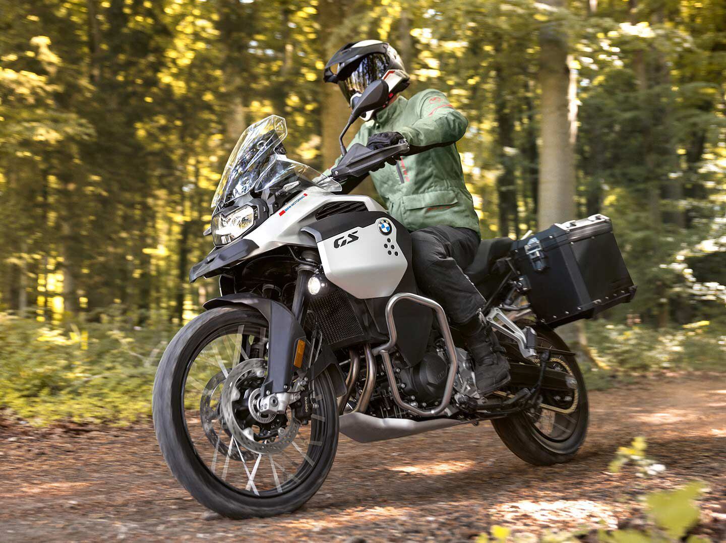 The taller, heavier F 900 GS Adventure also gets LED headlights and new side panels, and has heated grips and an aluminum engine guard as standard.