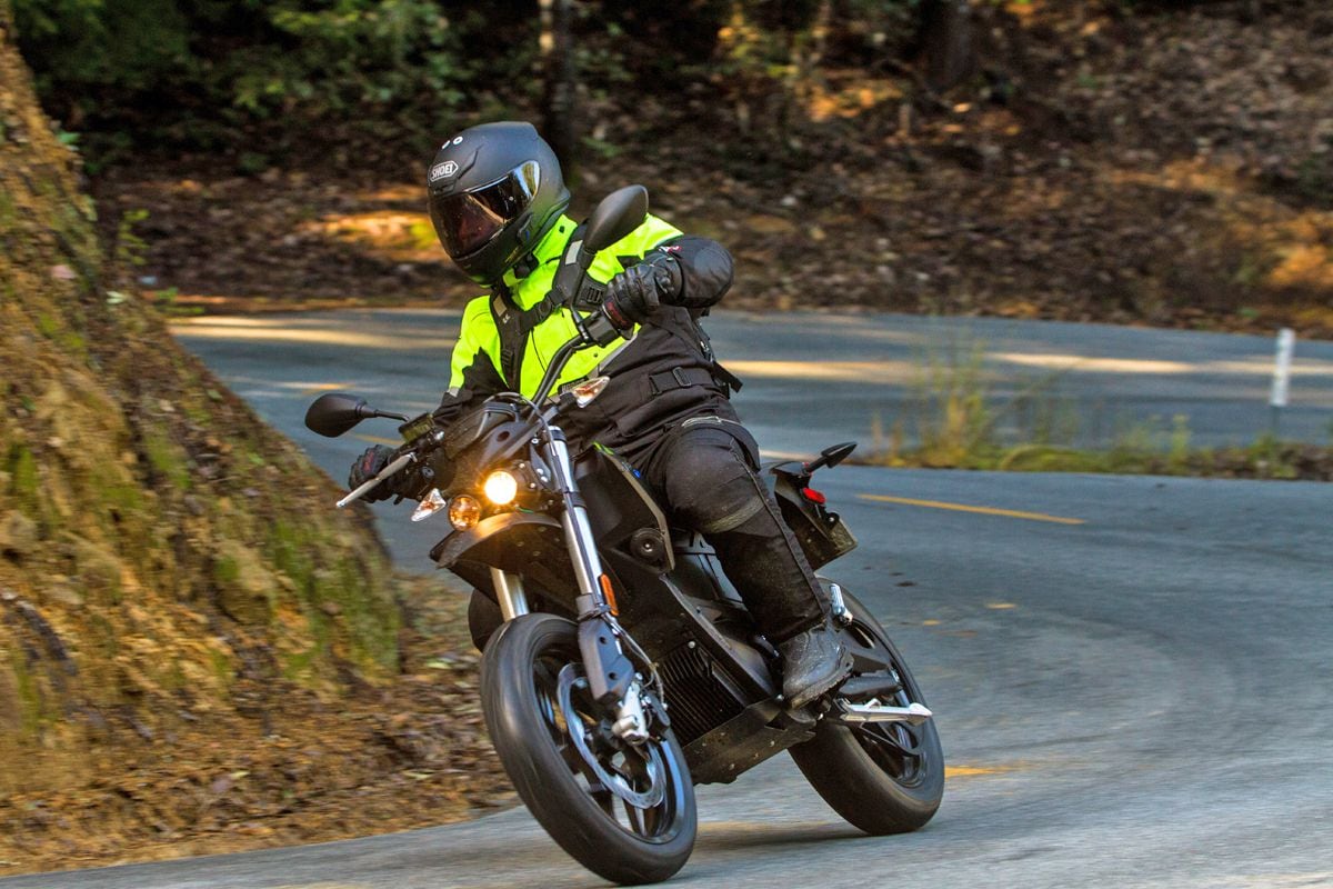 2016 Zero FXS: The Electric Hooligan | Motorcyclist