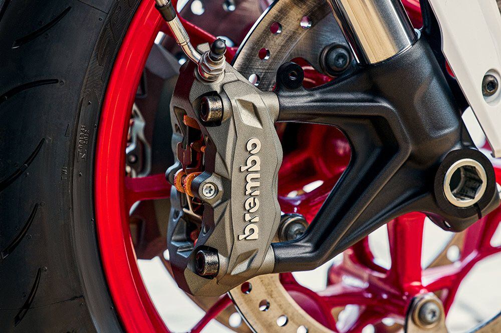 Brembo braking hardware, front and rear.